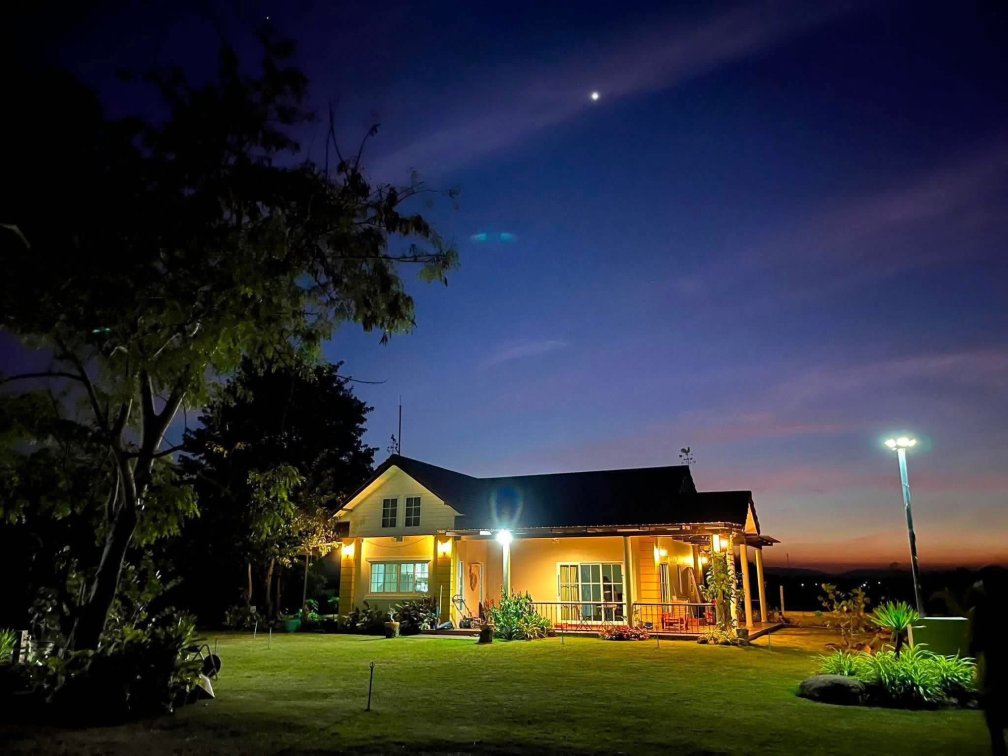 🏡✨ STUNNING COUNTRYSIDE HOME WITH 10 RAI OF LAND FOR SALE ✨🌿